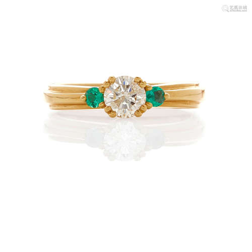 18K GOLD, DIAMOND AND EMERALD RING, ITALY