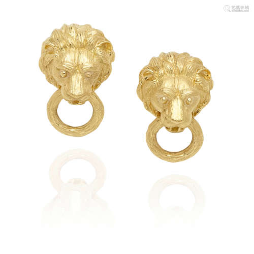 VAN CLEEF & ARPELS: PAIR OF 18K GOLD LION'S HEAD EARCLIPS