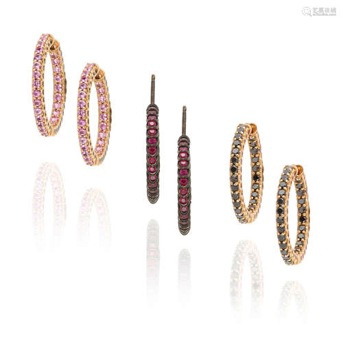 THREE PAIRS OF 18K GOLD AND GEM-SET HOOP EARRINGS