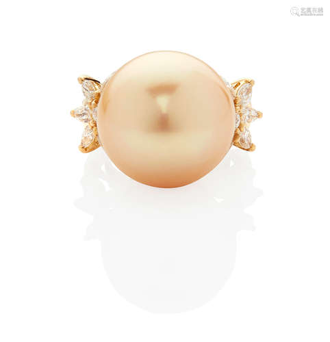 18K GOLD, CULTURED PEARL AND DIAMOND RING