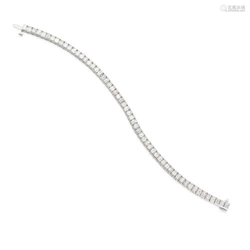 14K WHITE GOLD AND DIAMOND LINE BRACELET