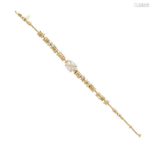 FRED: 18K GOLD, CULTURED PEARL AND DIAMOND 'BAIE DES ANGES' ...