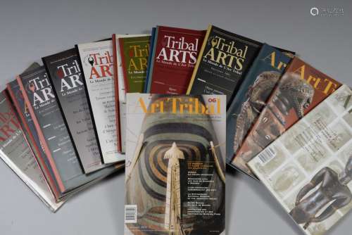 《四个部落艺术期刊》（法文），2004年秋季/2004年冬季/2004年春夏/20...