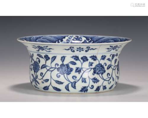 A Blue and White Floral Washer