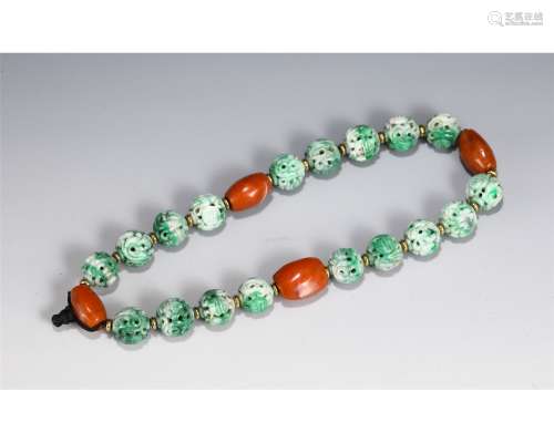 A Reticulated Jadeite Beaded Bracelet