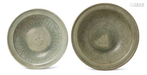 Two Thai Sawankhalok celadon pottery bowls, 15th century, on...