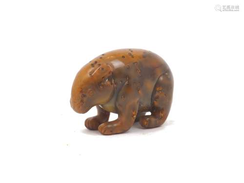 A Chinese agate bear carving, 20th century, 11cm longPlease ...
