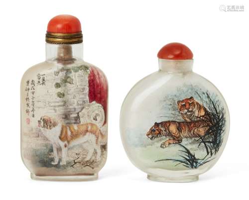 A Chinese inside-painted glass snuff bottle decorated with a...