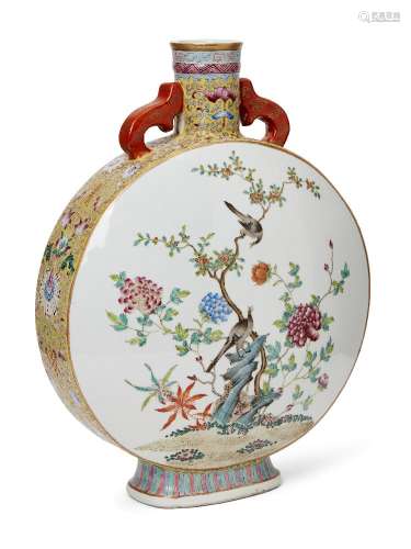 A Chinese porcelain moon flask, Republic period, painted in ...
