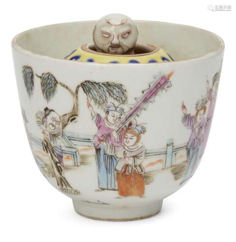 A Chinese porcelain tea bowl, Republic period, the exterior ...