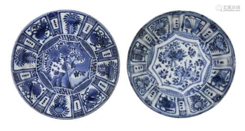 Two Chinese and Japanese export dishes, 17th century, each p...