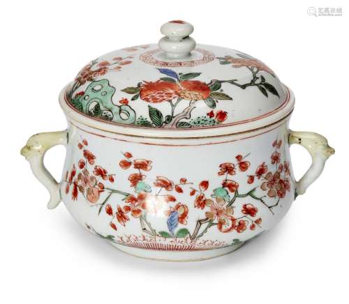 A Chinese porcelain circular jar and cover, Kangxi period, p...