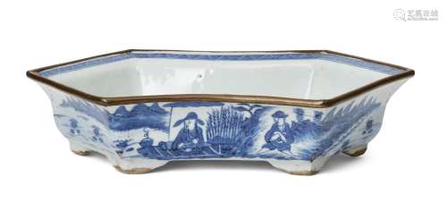 A Chinese export porcelain ingot-shaped jardinière, 18th cen...