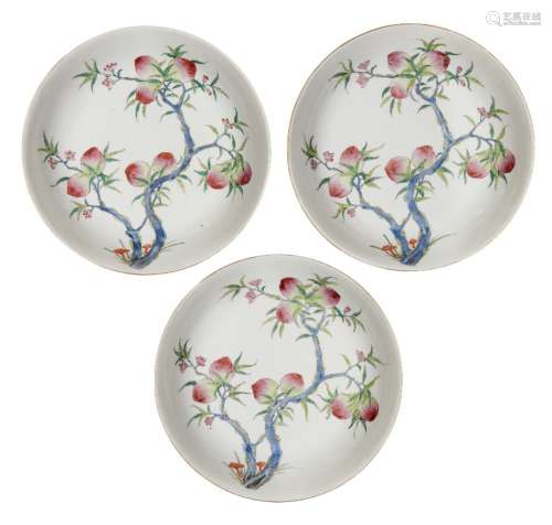 Three Chinese porcelain dishes, 19th century, each painted t...