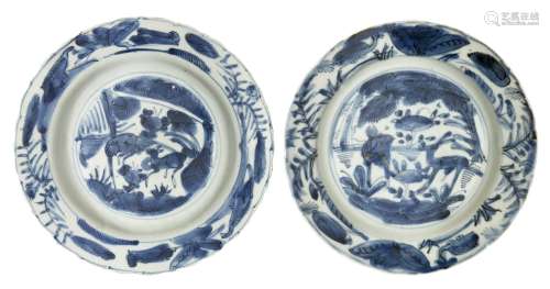 A pair of Chinese porcelain dishes, 17th century, painted in...