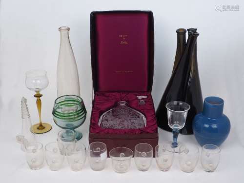 A collection of glassware, early 20th century and later, to ...