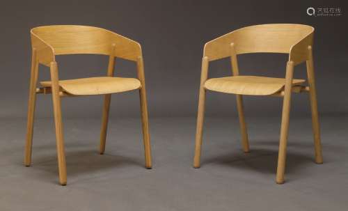 Stephanie Jasny, a pair of oak 'Mava' armchairs for Punt Mob...