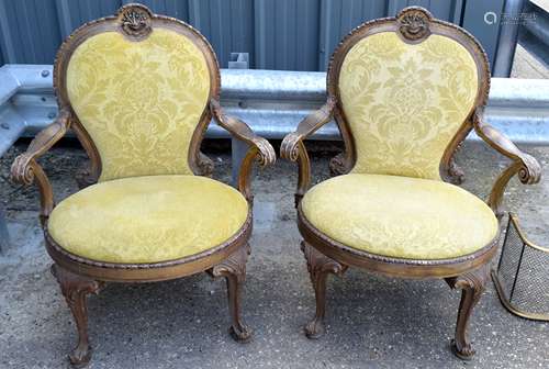 A GOOD PAIR OF 18TH/19TH CENTURY CONTINENTAL GILTWOOD SALON ...