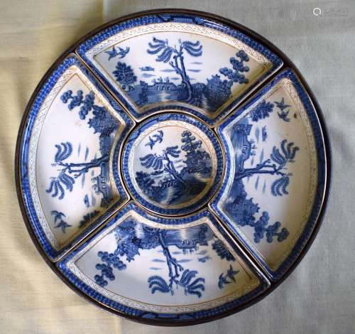 A BOXED BOOTHS REAL OLD WILLOW PATTERN H'ORS D'OEUVRES SET w...