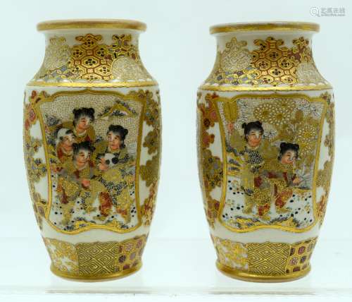 A SMALL PAIR OF LATE 19TH CENTURY JAPANESE MEIJI PERIOD SATS...