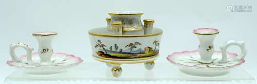 A RARE EARLY 19TH CENTURY ENGLISH PORCELAIN INKWELL painted ...