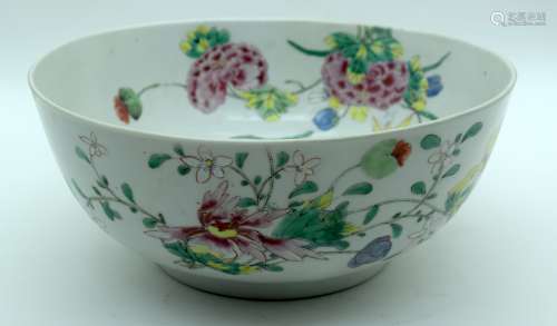 AN EARLY 18TH CENTURY CHINESE EXPORT FAMILLE ROSE BOWL Yongz...