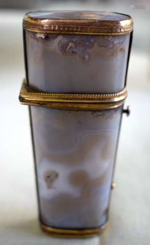 A FINE 18TH CENTURY CONTINENTAL AGATE ETUI with yellow metal...
