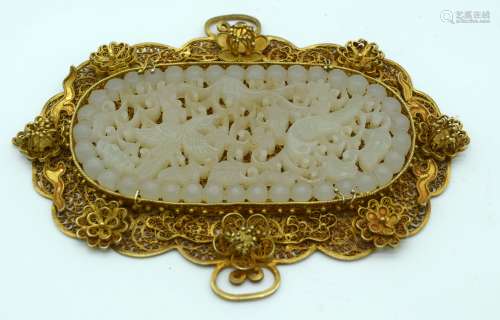 AN UNUSUAL 19TH CENTURY CHINESE SILVER GILT AND WHITE JADE P...