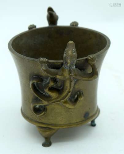 AN UNUSUAL 19TH CENTURY CHINESE TWIN HANDLED BRONZE CENSER Q...