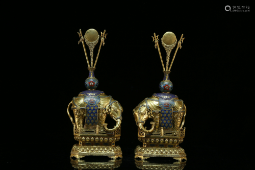 A pair of fine cloisonne gilt bronze ornament