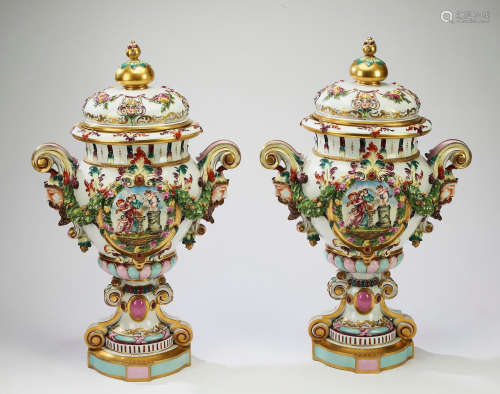 Italian Capodimonte lidded urns, 25