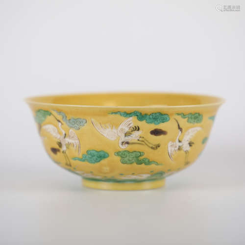 Qing，Huangdisu three-color eight-crane pattern bowl