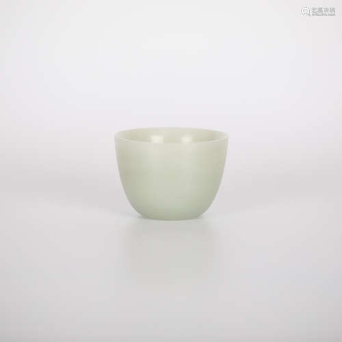 18th，White jade teacup