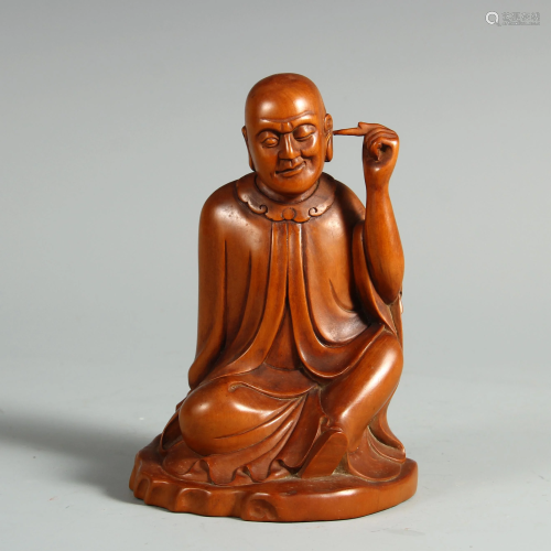 A CHINESE BOXWOOD CARVING FIGURE OF ARHAT
