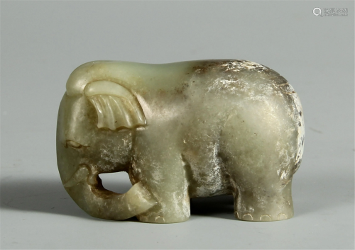 A CHINESE JADE CARVING ELEPHANT