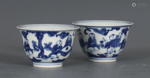 A PAIR CHINESE BLUE AND WHITE FIGURES STORY PORCELAIN