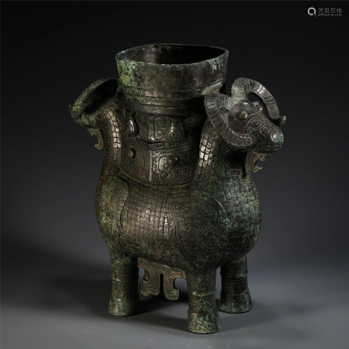 A CHINESE DOUBLE SHEEP BRONZE RITUAL VESSEL