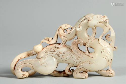 A CHINESE JADE CARVING DECORATION OF BEAST