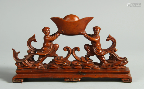 A CHINESE BOXWOOD CARVED DECORATION