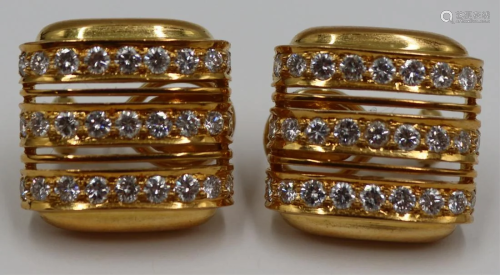 JEWELRY. Pair of 18kt Gold and Diamond Earrings.