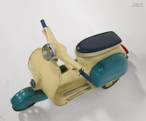 Vintage & Classic Vespa Style Battery Operated Toy