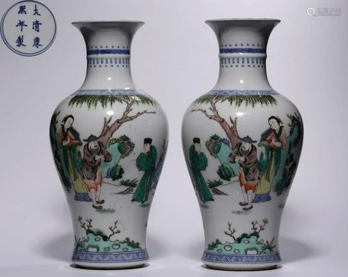 PAIR OF KANGXI MARK WUCAI GLAZE VASE