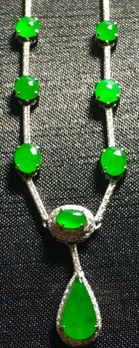 ICY GREEN JADEITE NECKLACE