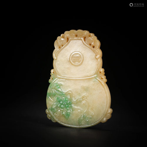 CHINESE QING DYNASTY JADE PLATE