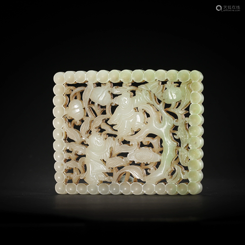 HETIAN JADE ORNAMENT IN QING DYNASTY, CHINA