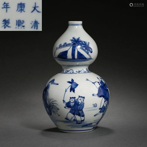 CHINA BLUE AND WHITE PORCELAIN GOURD BOTTLE, QING