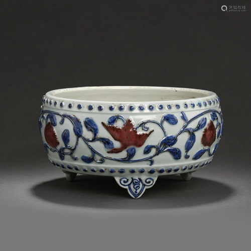 TRIPOD BLUE AND WHITE BRUSH WASHER, YUAN DYNASTY, C…