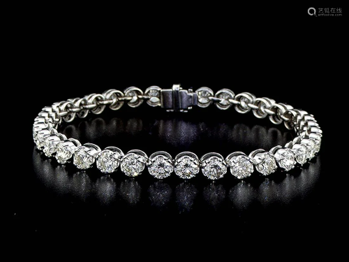 18kt White Gold 9.01 ctw Diamond Bracelet