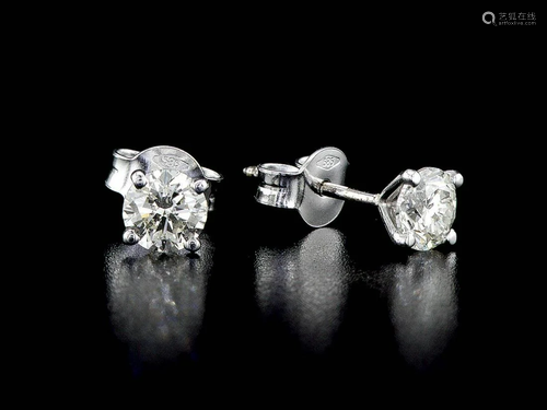 14kt White Gold 1.03 ctw Diamond Earrings