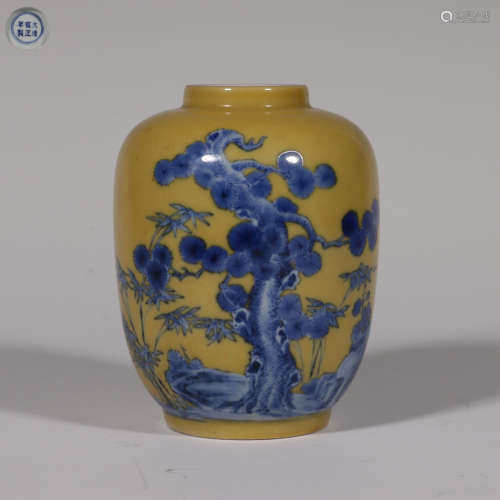 Chinese Qing Dynasty Yongzheng Yellow Ground Blue And White ...